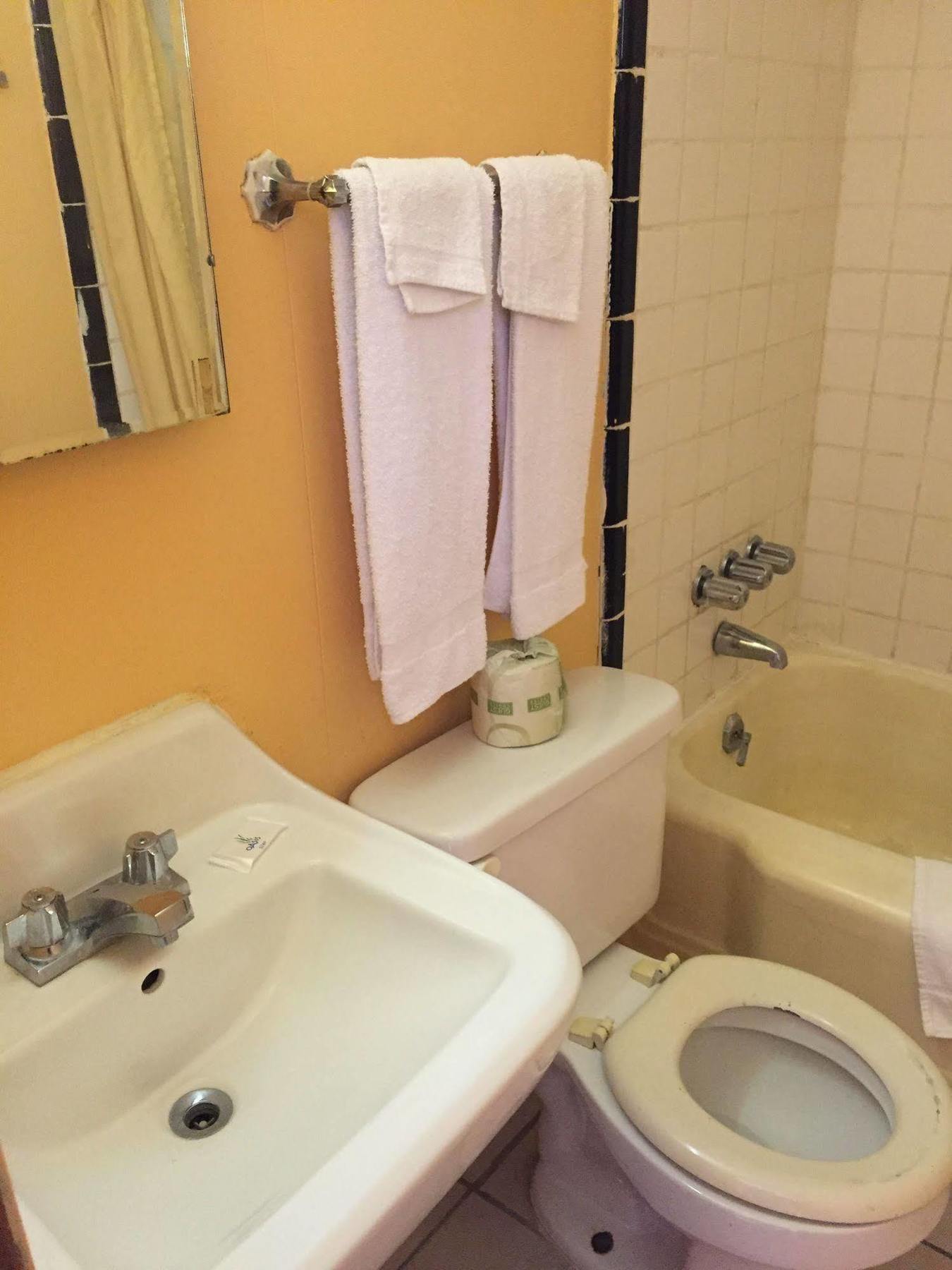 Royal Inn Portsmouth Bagian luar foto